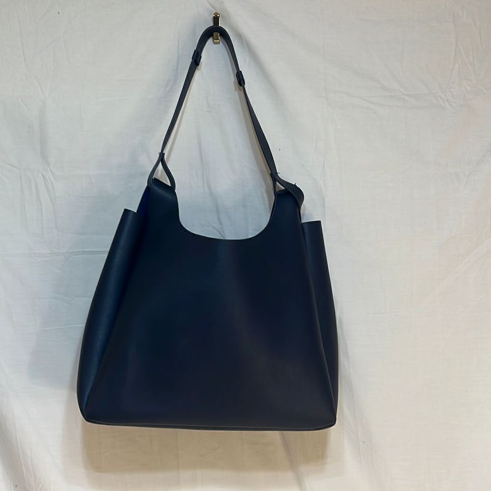 ‎Neiman Marcus tote- Navy blue